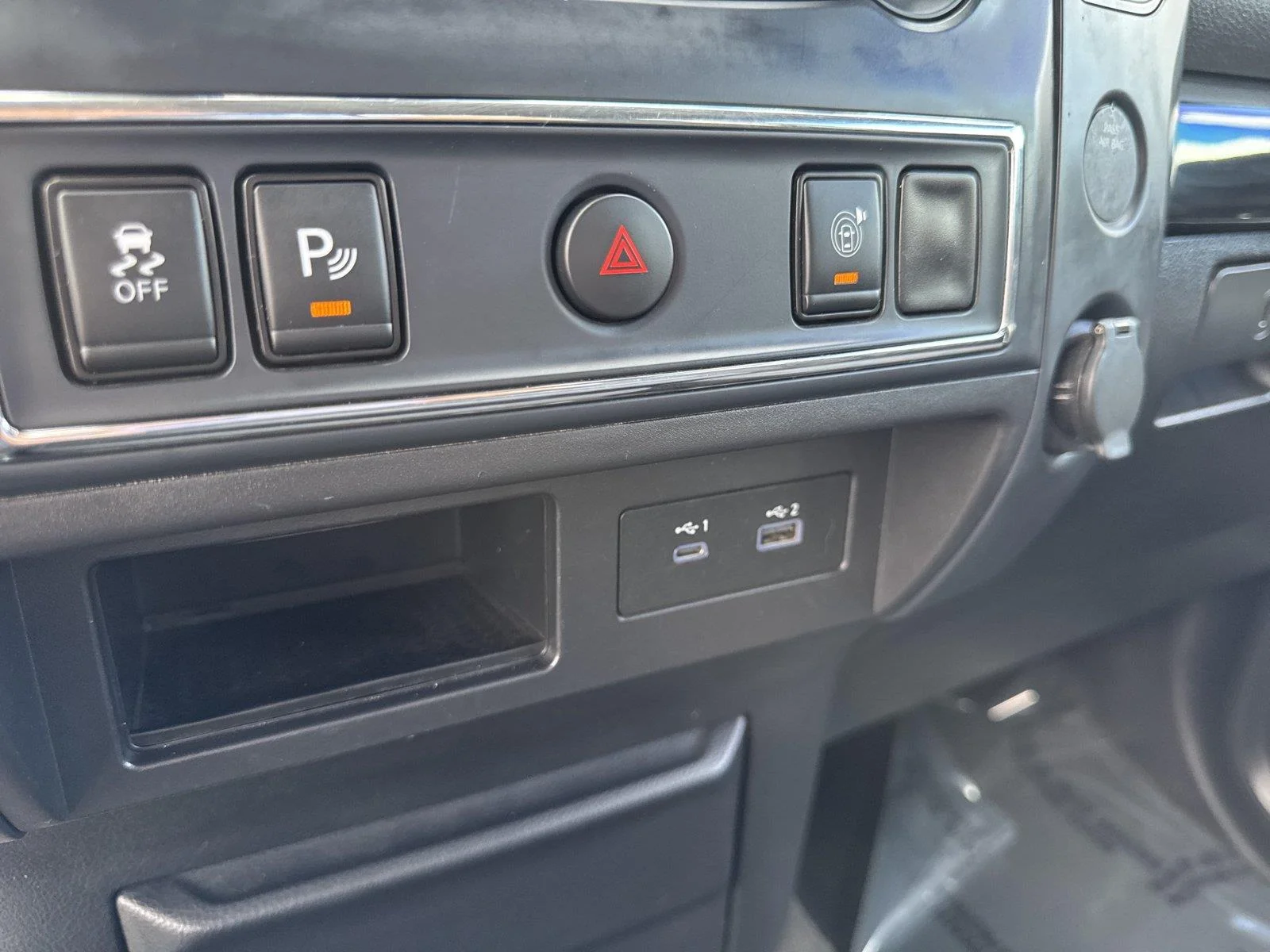 Used 2022 Super Black Nissan SV image 28