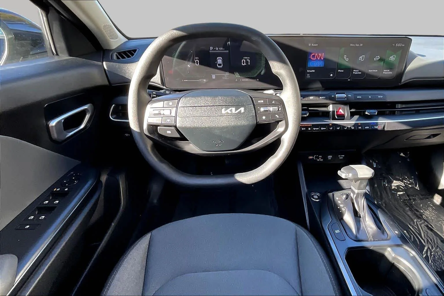 Used 2025 Aurora Black Pearl Kia LXS image 6