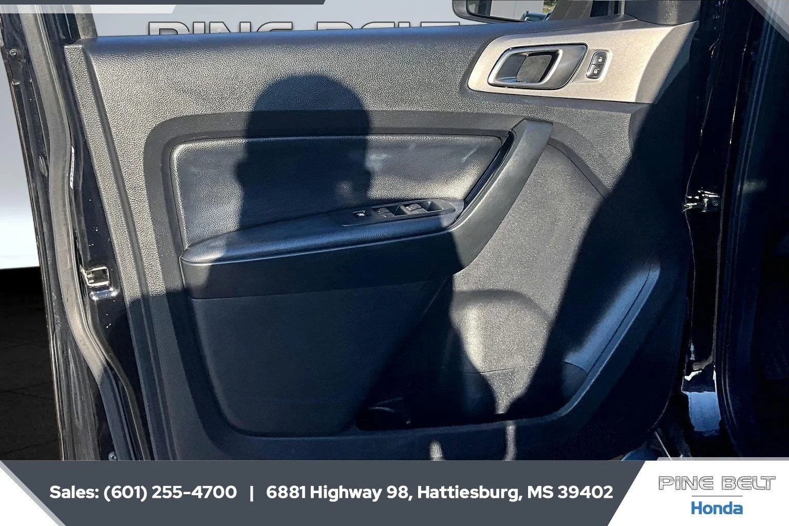 Used 2020 Shadow Black Ford XLT image 17