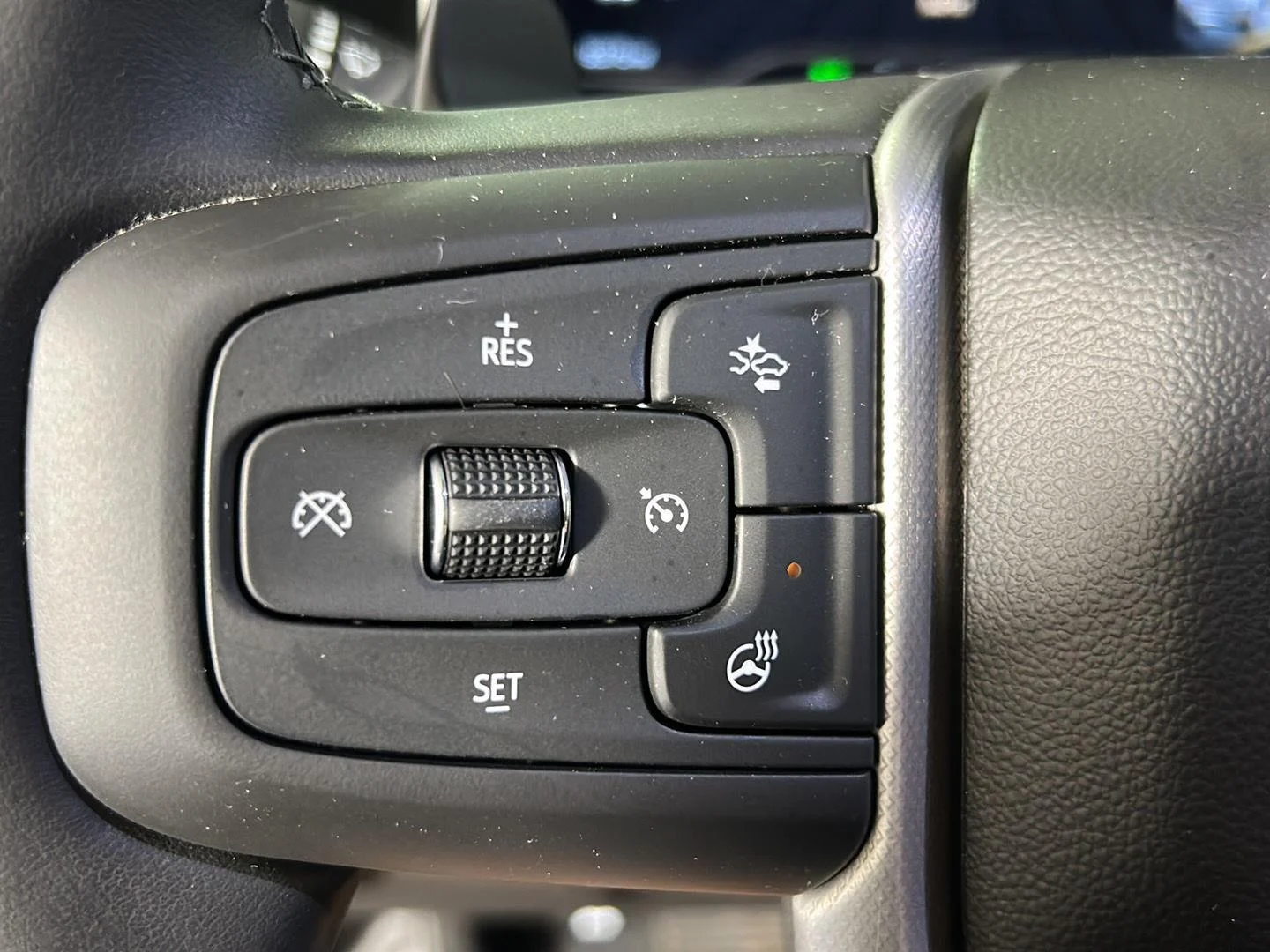 Used 2025 Onyx Black GMC Denali image 27