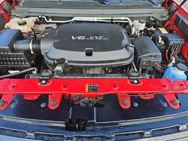 Used 2019 RED HOT Chevrolet 4WD ZR2 image 21