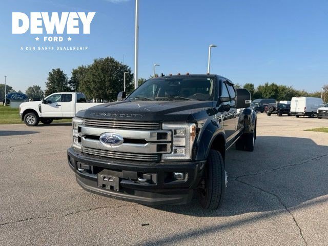 Used 2019 Black Metallic Ford Limited image 4