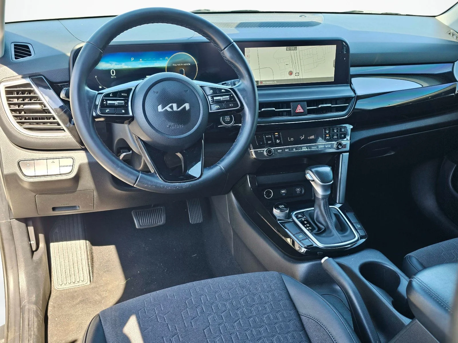 Used 2024 Clear White/Black Roof Kia S image 33