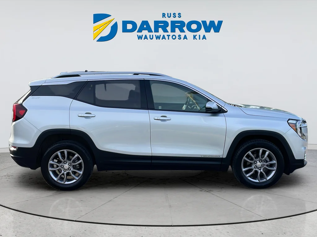 Used 2022 Silver GMC SLT image 6
