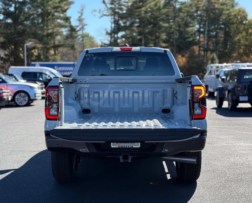 New 2026 Avalanche Ford XLT image 6
