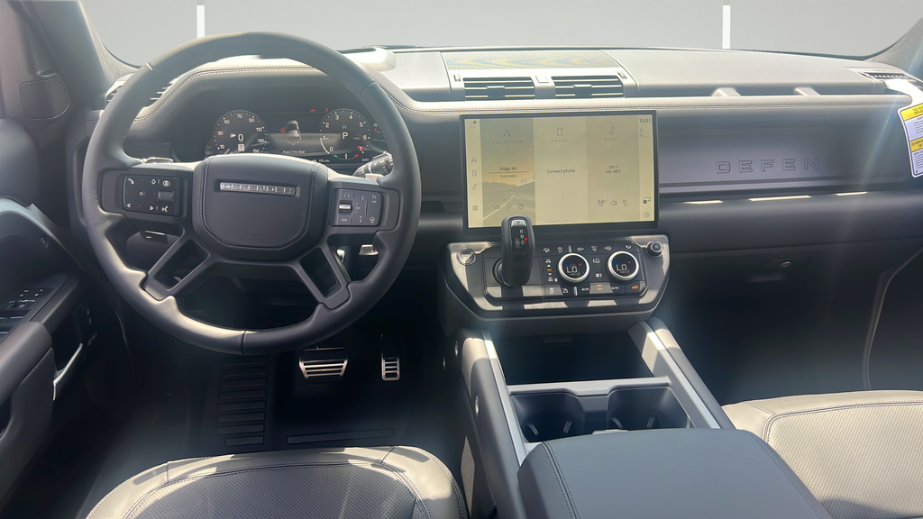 New 2026 White Land Rover V8 image 17