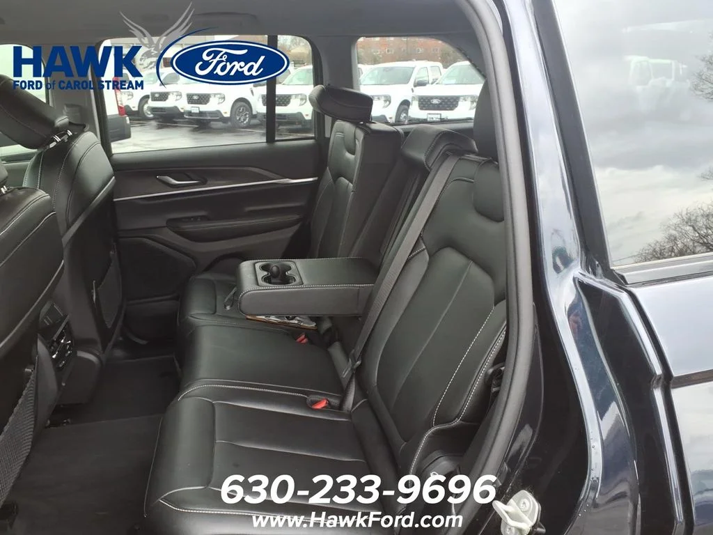 Used 2023 Black Jeep Limited image 29