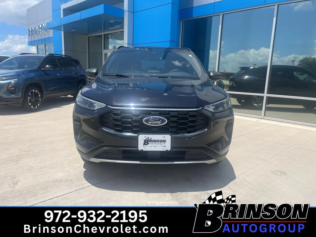 Used 2025 Agate Black Metallic Ford ST-Line image 2