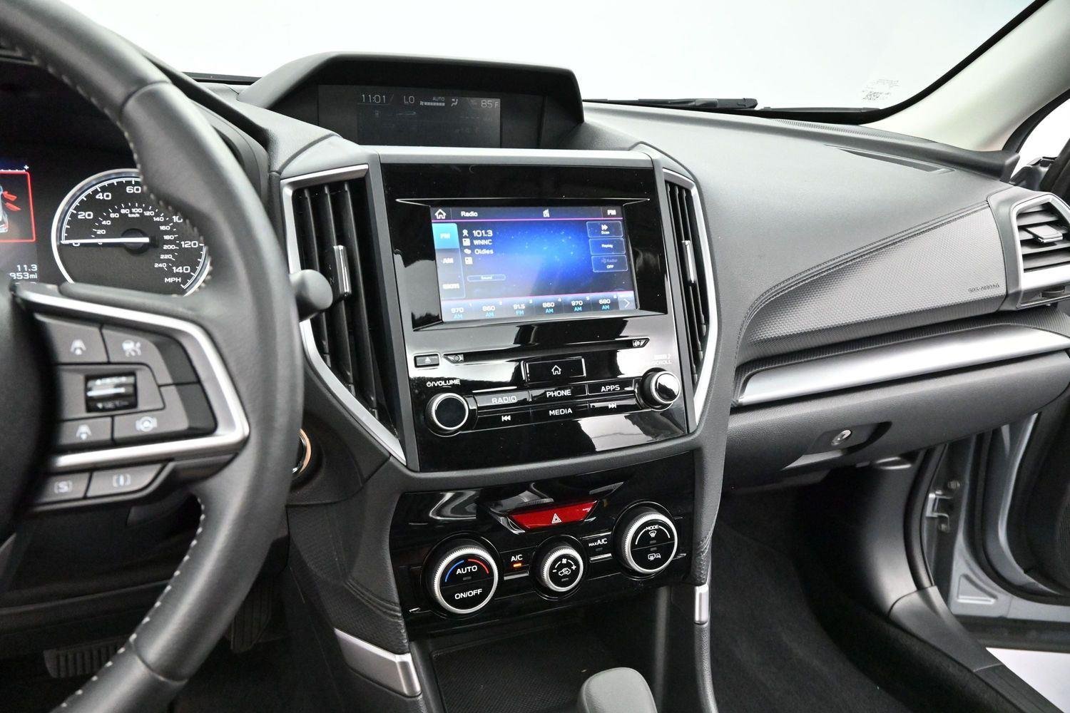 Used 2020 Ice Silver Metallic Subaru Premium image 18