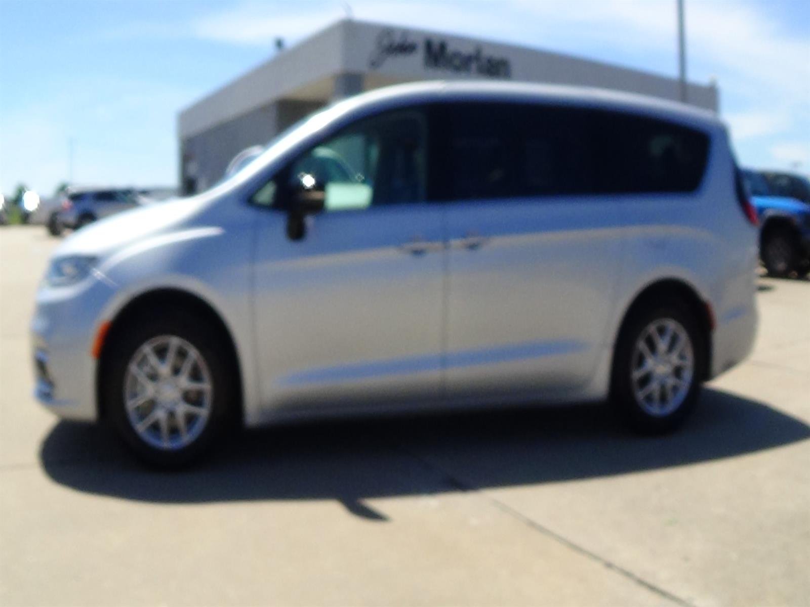 2024 Chrysler Pacifica