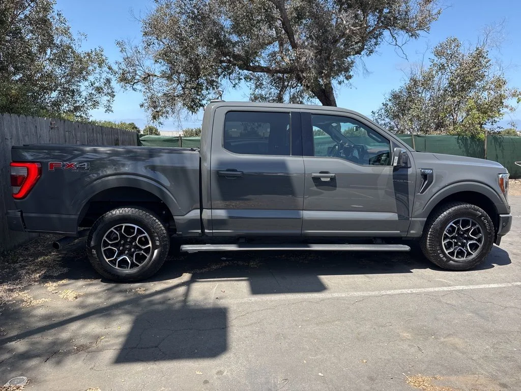 Used 2021 White Ford Lariat image 3