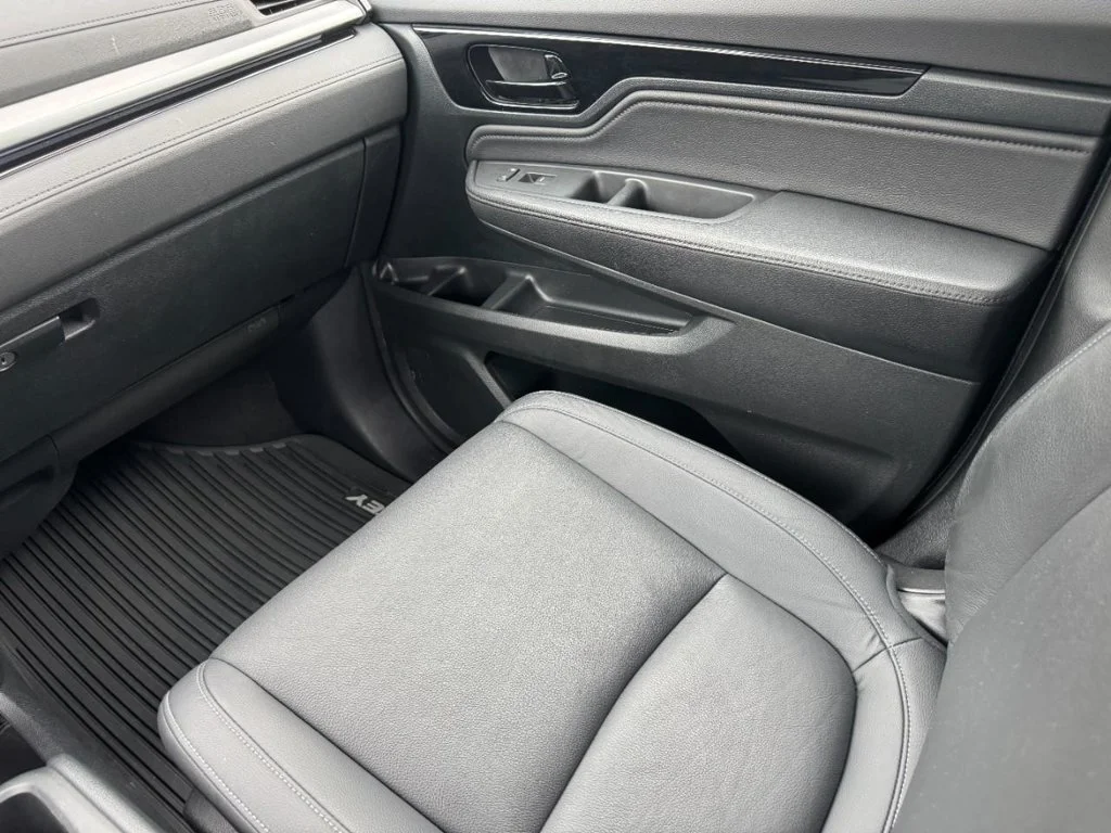 Used 2024 Black Honda Touring image 22