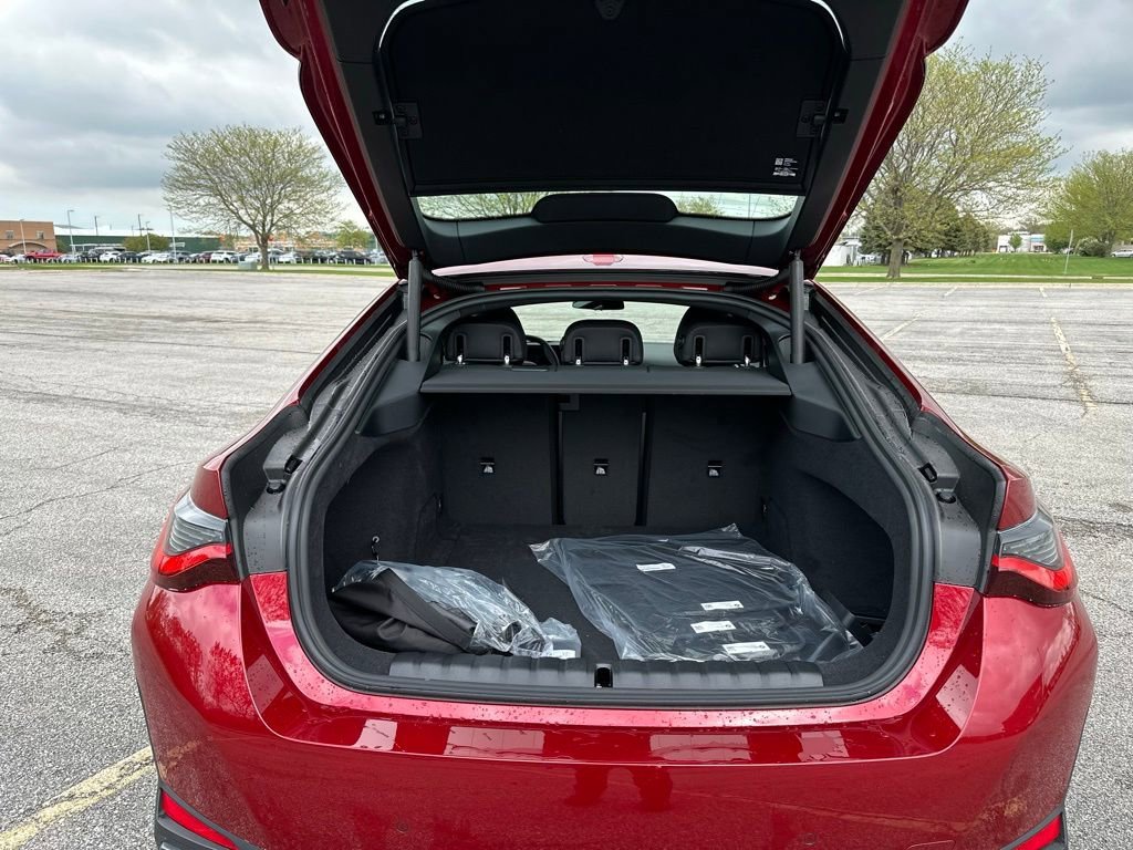 2025 BMW i4 40 - Photo 24