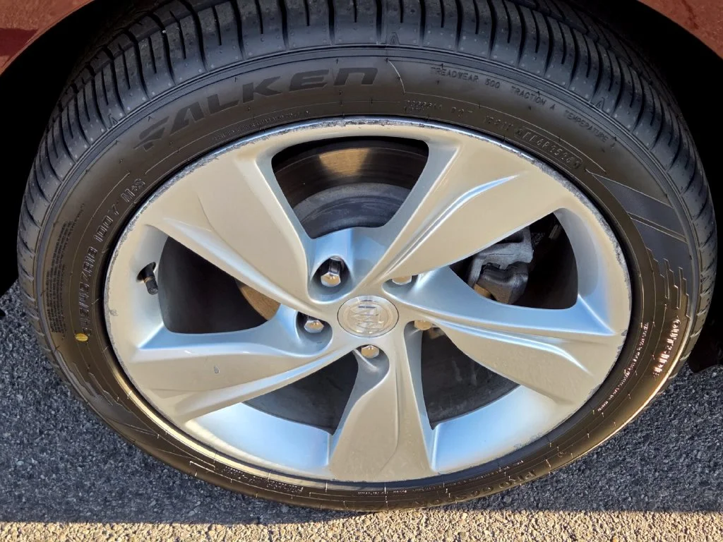 Used 2018 Red Buick Preferred image 10