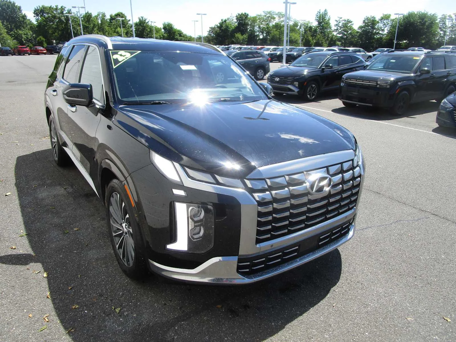 Used 2023 Abyss Black Pearl Hyundai Calligraphy image 3