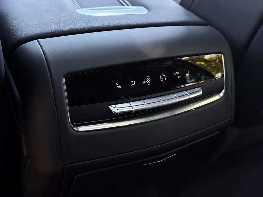 Used 2025 White Cadillac V-Series image 24