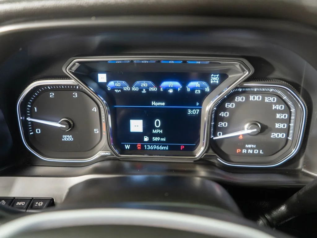 Used 2020 White GMC SLT image 19