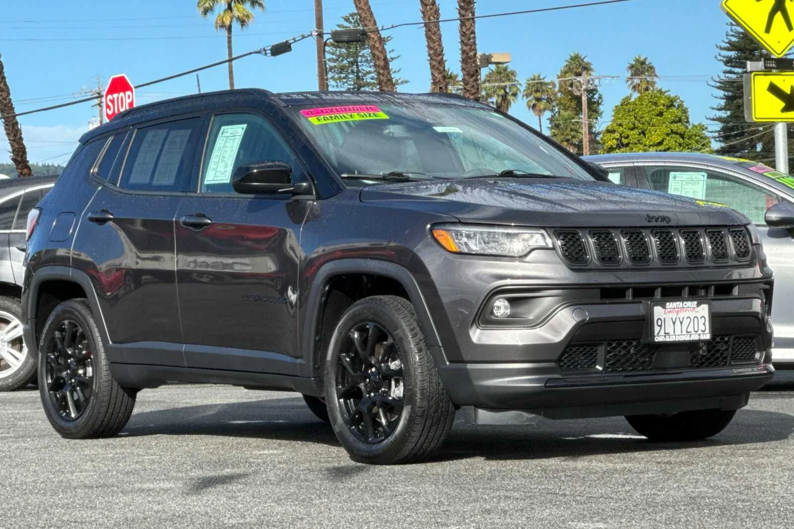 Used 2023 Gray Jeep Latitude image 2
