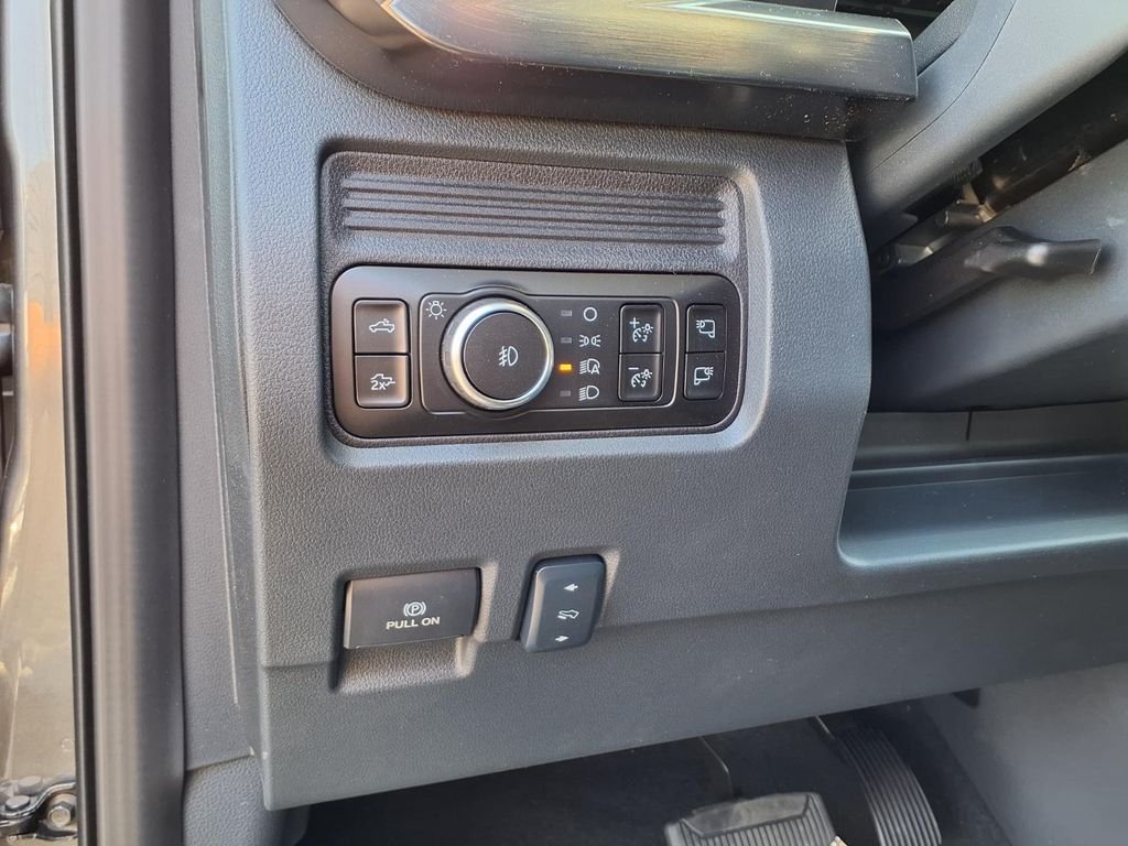 New 2026 Gray Ford Lariat image 13