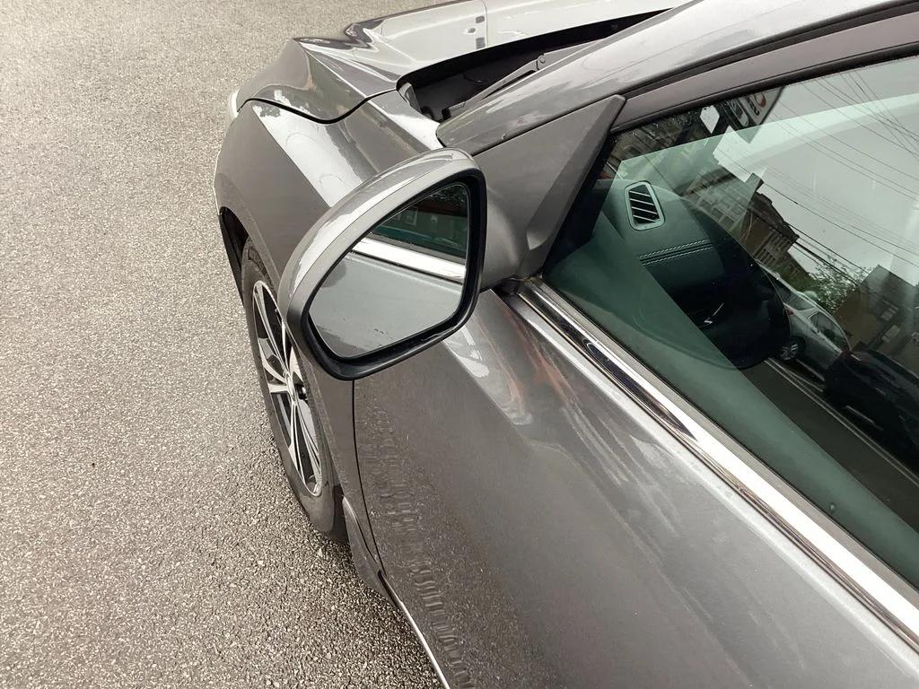 Used 2022 Gray Nissan SV image 27
