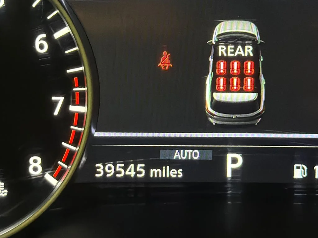 Used 2025 Glacier White Nissan SV image 19