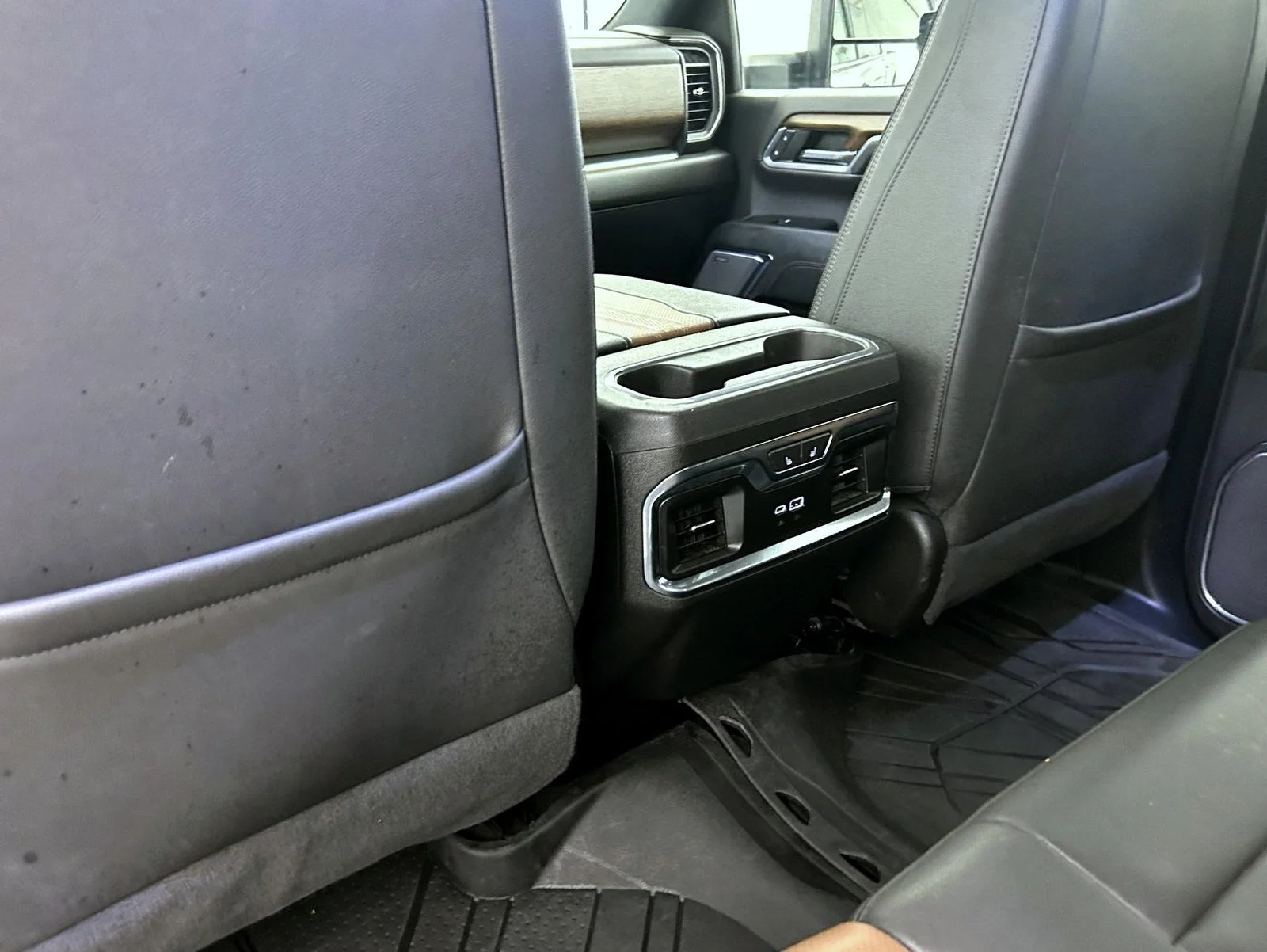 Used 2024 Gray Chevrolet High Country image 21