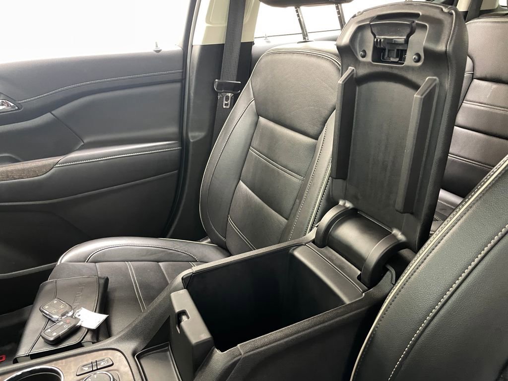 2023 GMC Acadia Denali - Photo 33