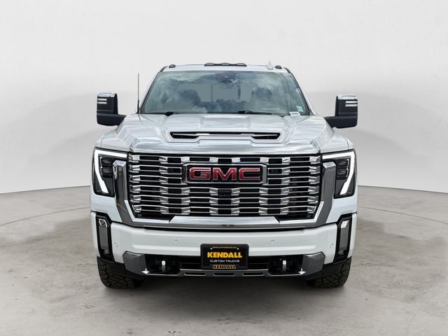 Used 2024 White GMC Denali image 3