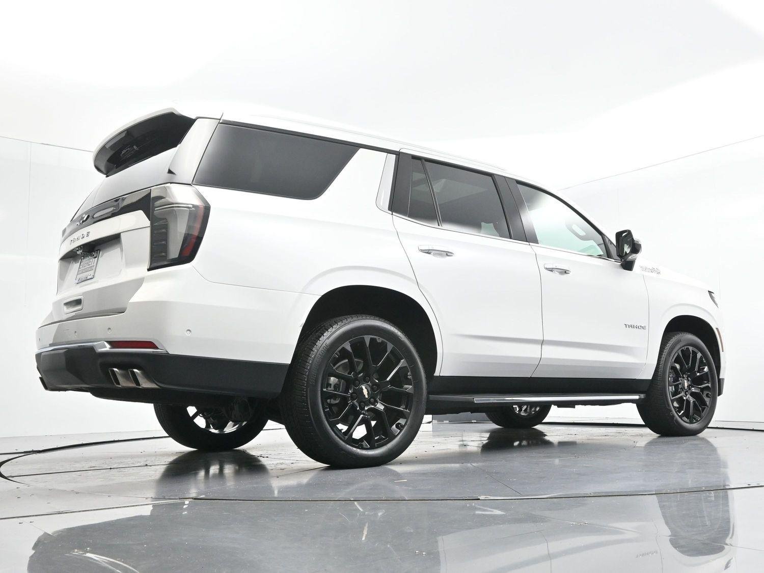 Used 2025 Iridescent Pearl Tricoat Chevrolet High Country image 49