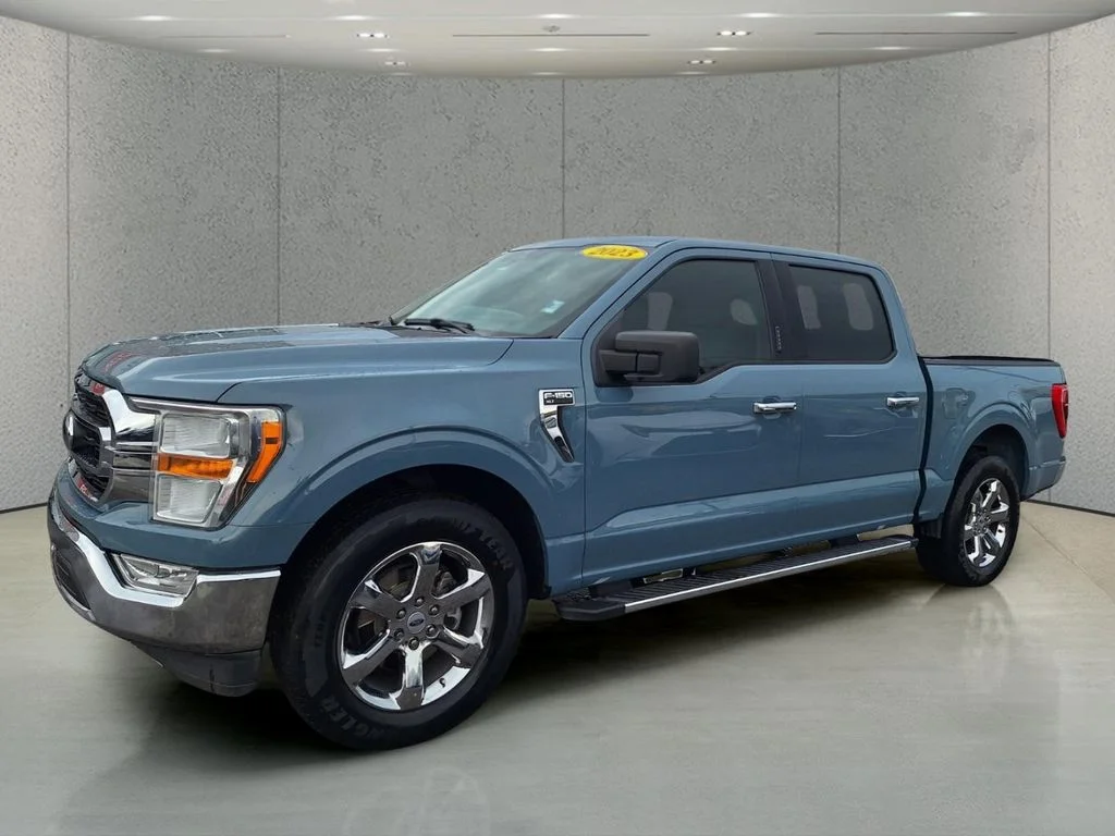 Certified Used 2023 Blue Ford XLT image 1