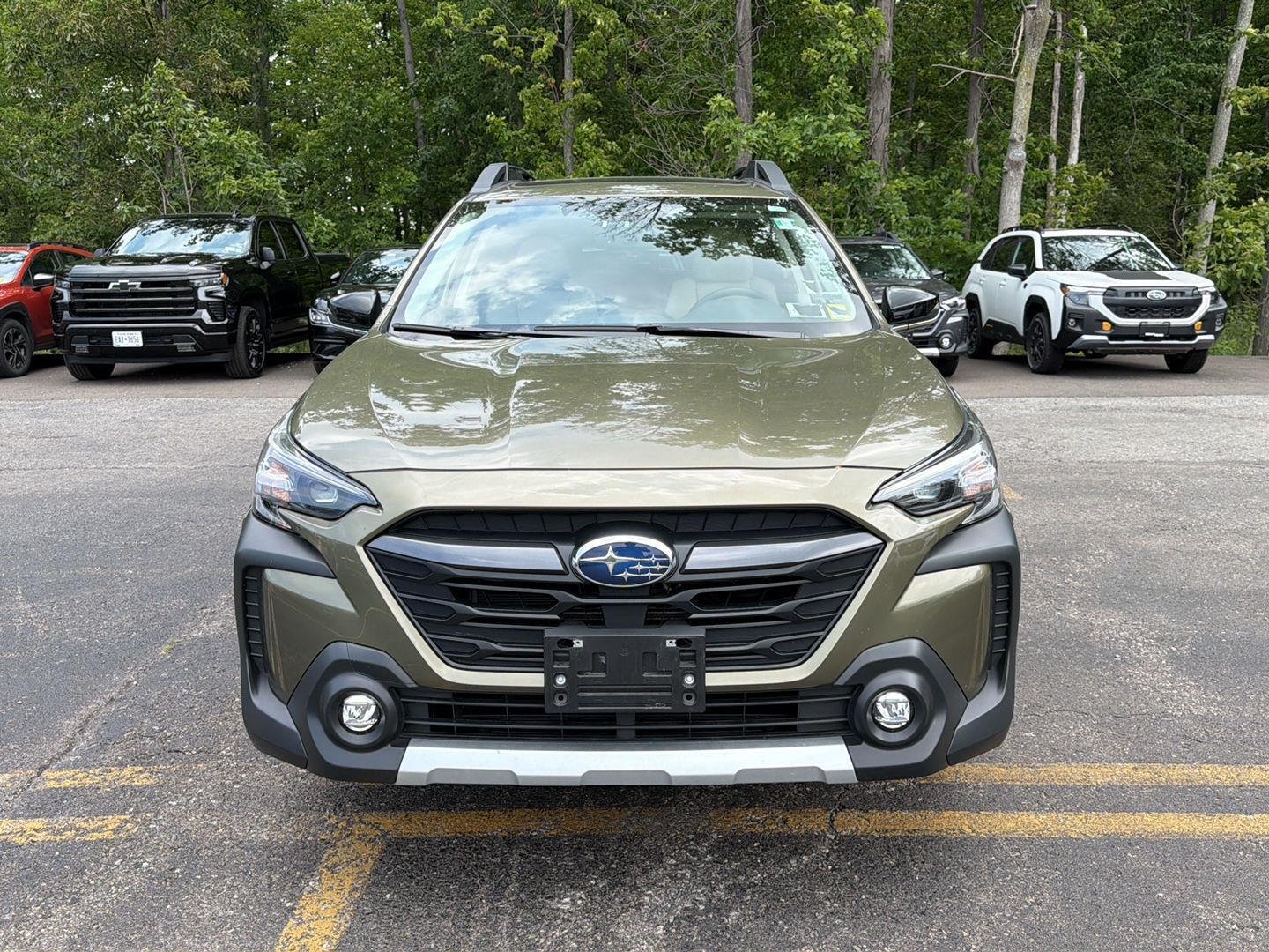 Used 2025 Autumn Green Metallic Subaru Limited image 13
