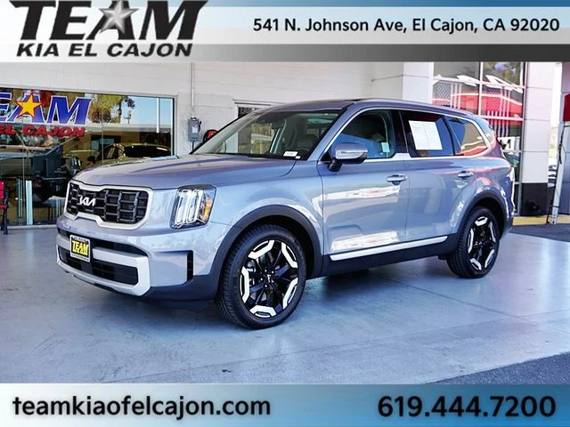 Used 2023 Silver Kia S FWD image 5