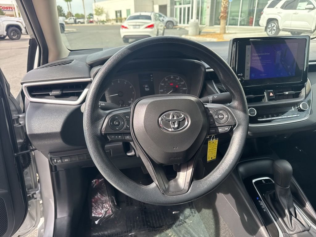 2025 Toyota Corolla LE - Photo 14