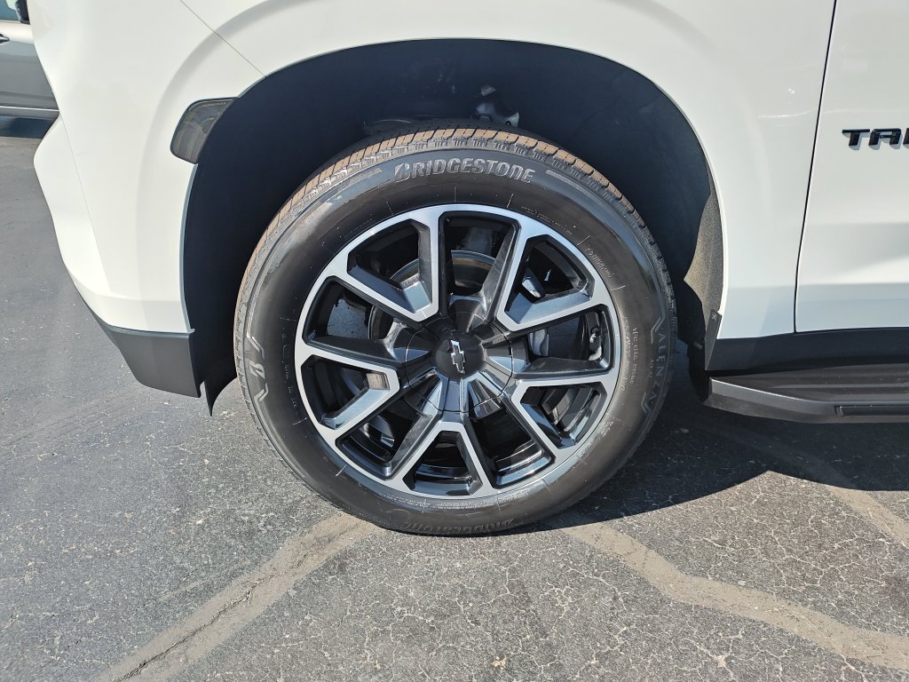 Used 2023 White Chevrolet RST image 10