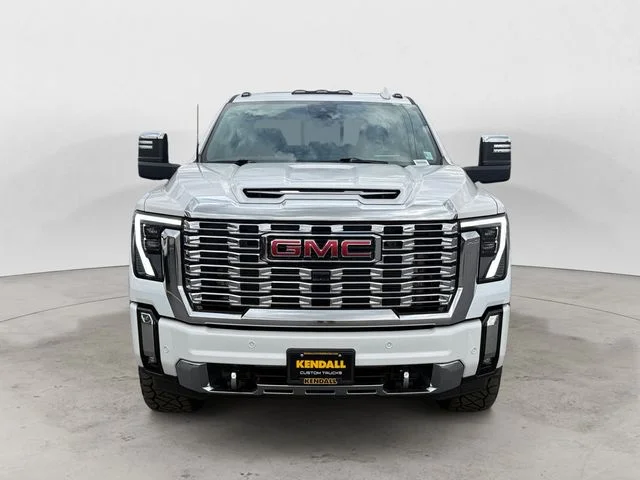 Used 2024 White GMC Denali image 3