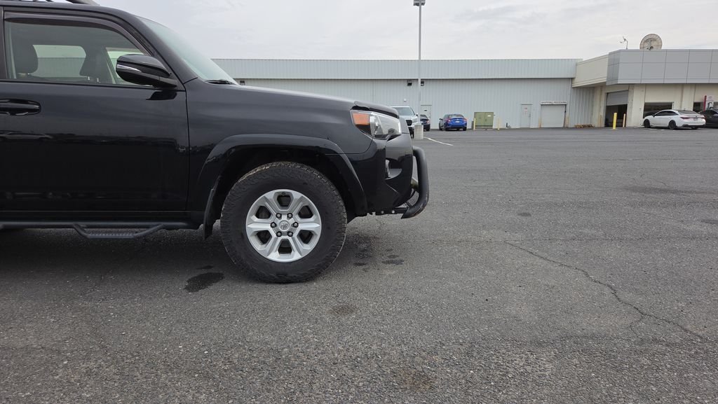 Used 2019 Black Toyota SR5 Premium image 29