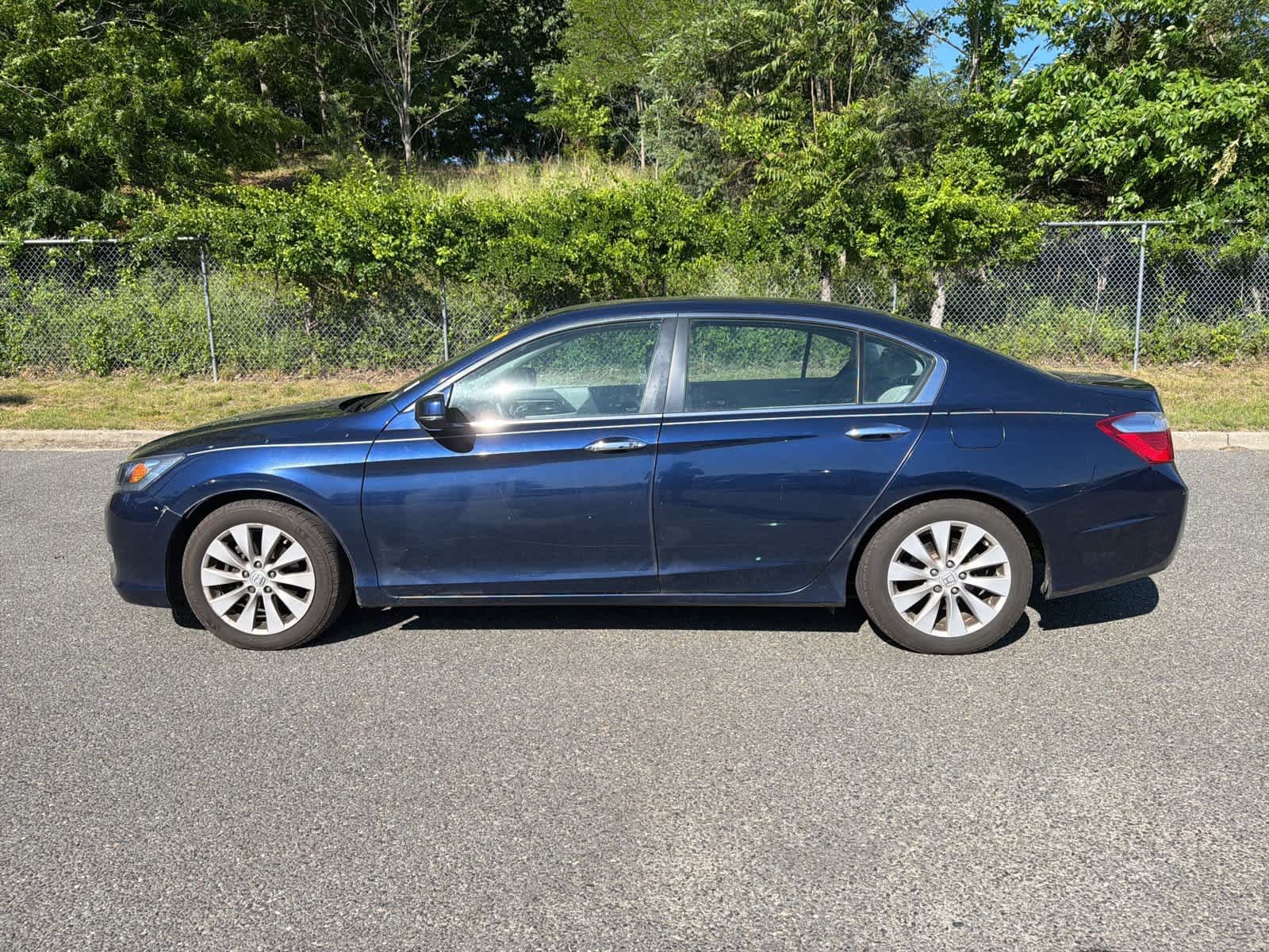 Used 2015 Honda Accord EX with VIN 1HGCR2F73FA077324 for sale in Eatontown, NJ