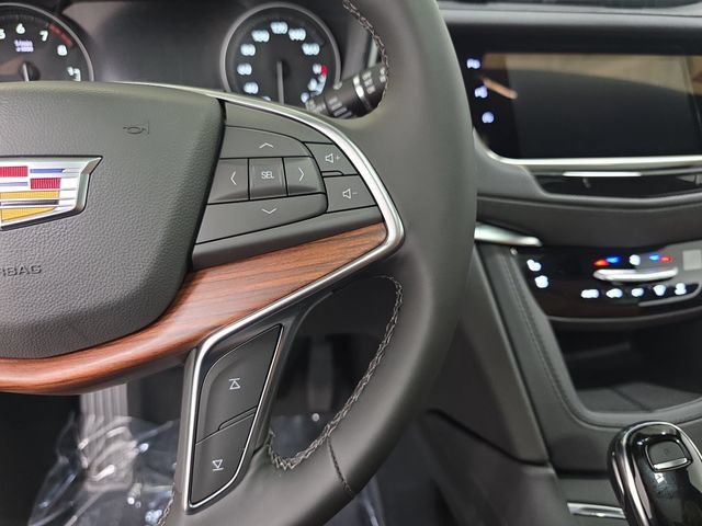 New 2026 Crystal White Tricoat Cadillac Premium Luxury image 15