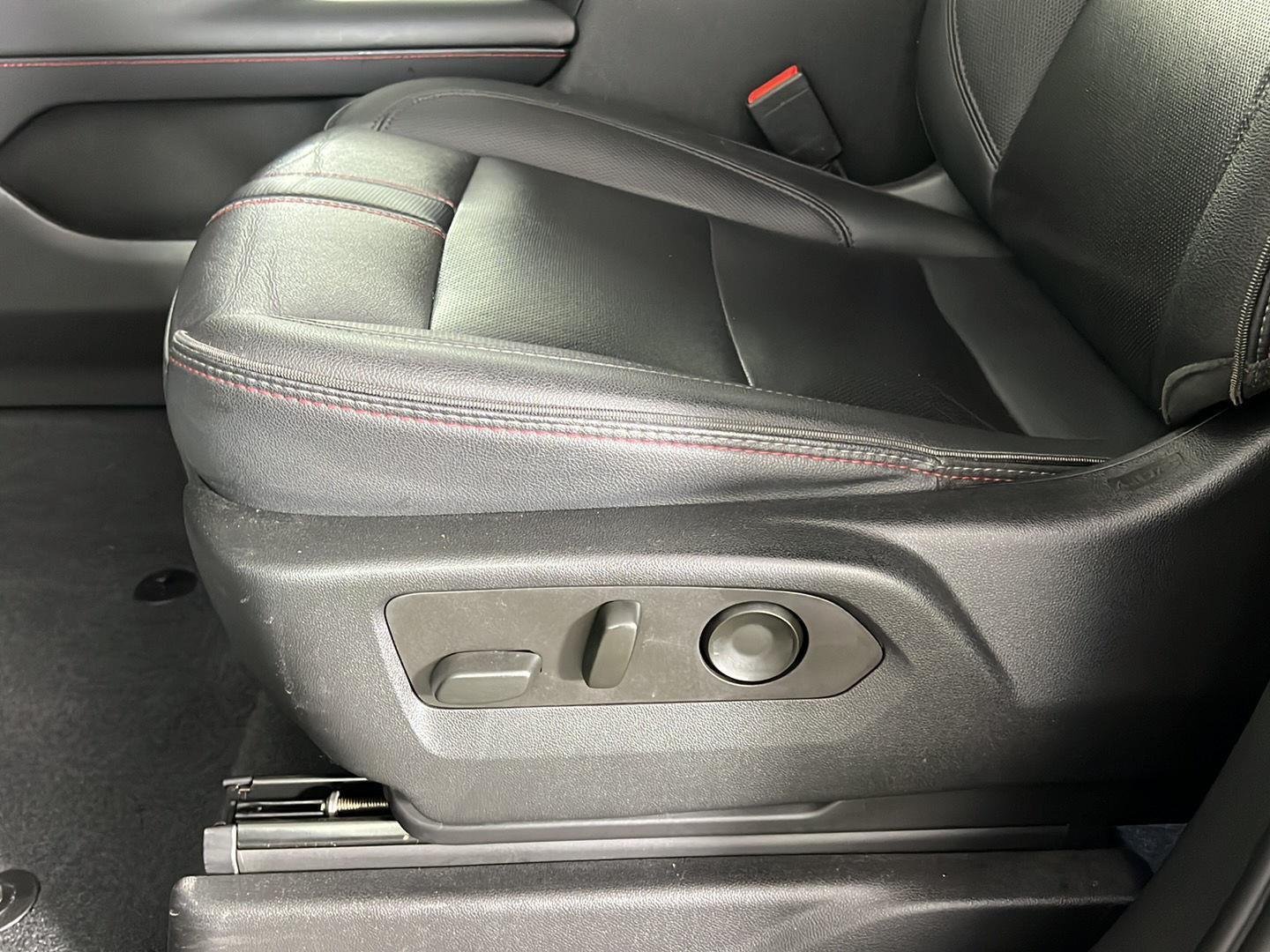 Used 2022 Evergreen Gray Metallic Chevrolet RST image 16