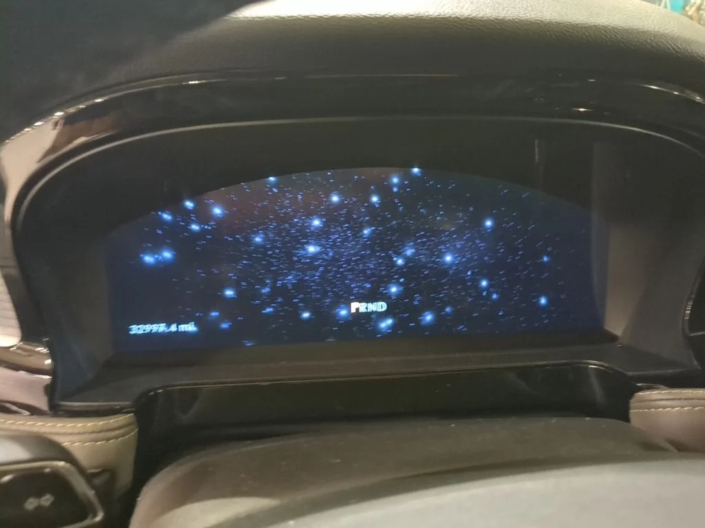 Used 2025 White Metallic Lincoln Premiere image 15