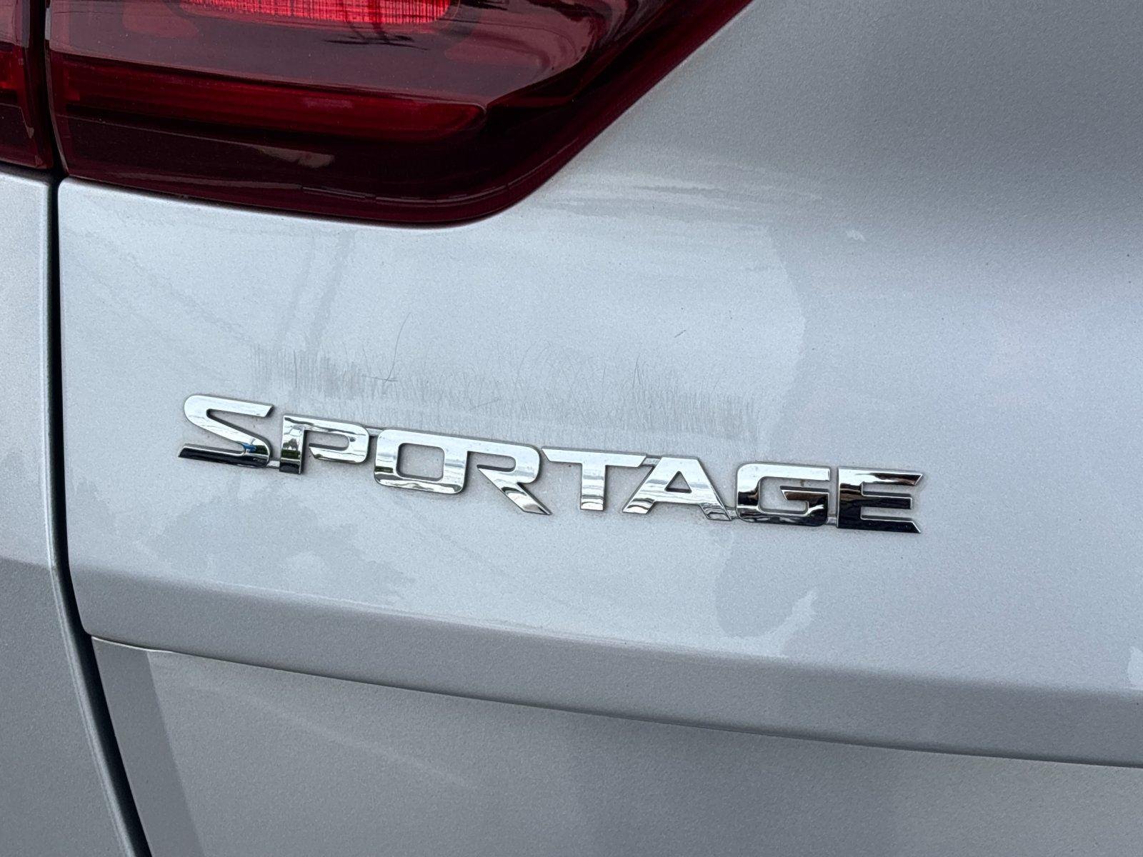 Used 2021 Sparkling Silver Kia LX image 11
