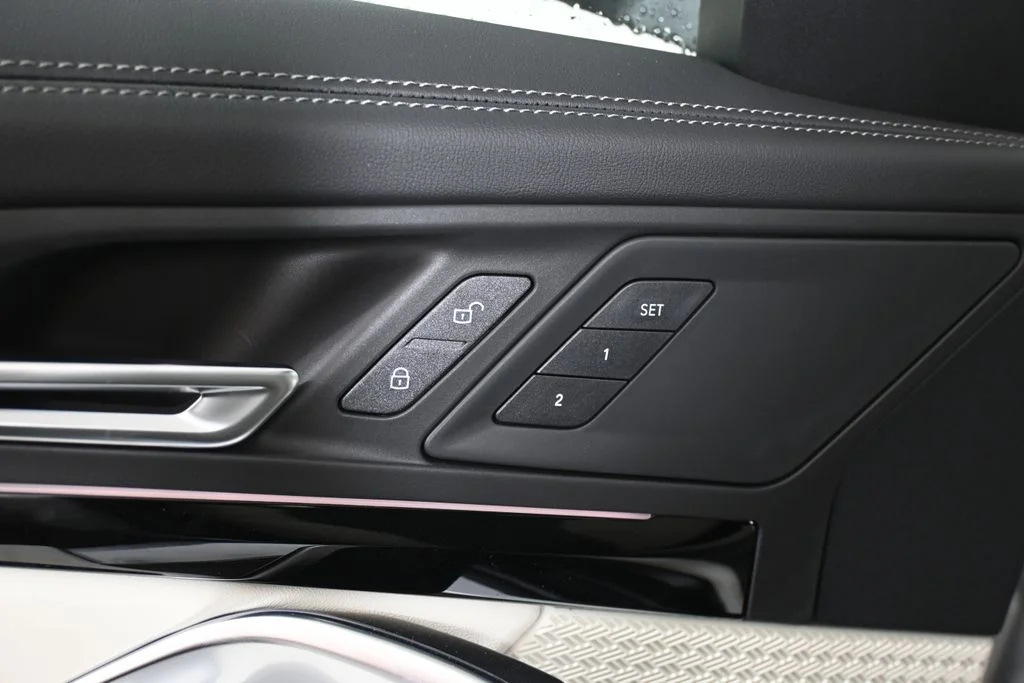 New 2026 White BMW xDrive28i image 29