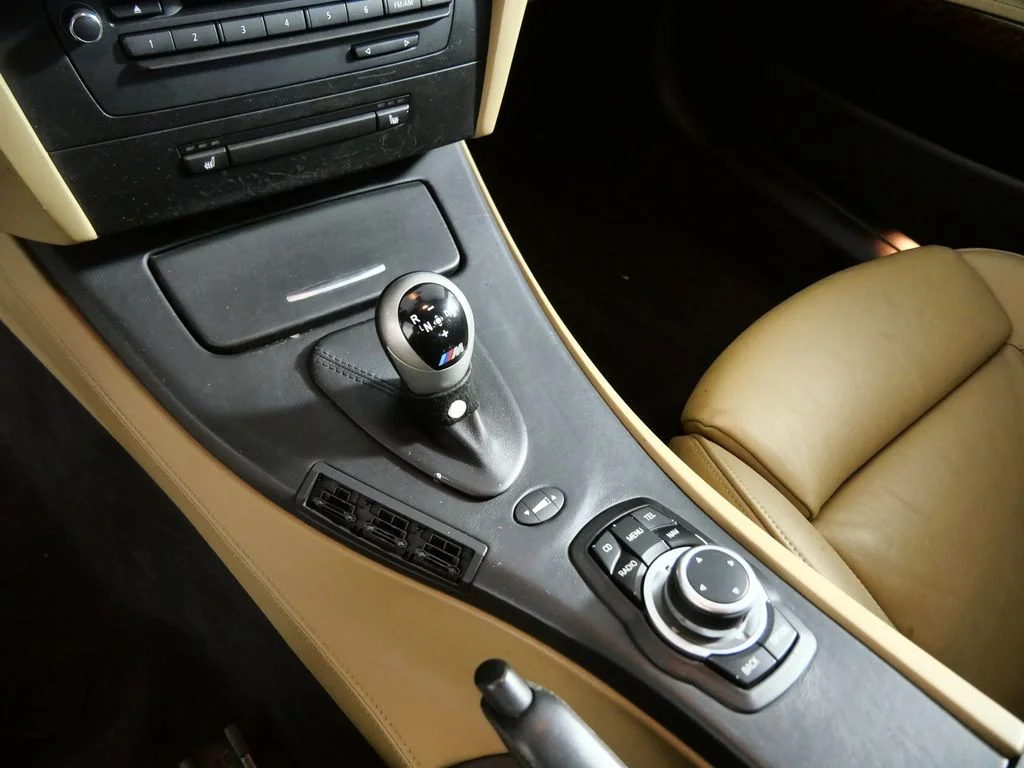 Used 2009 Black BMW Base image 17