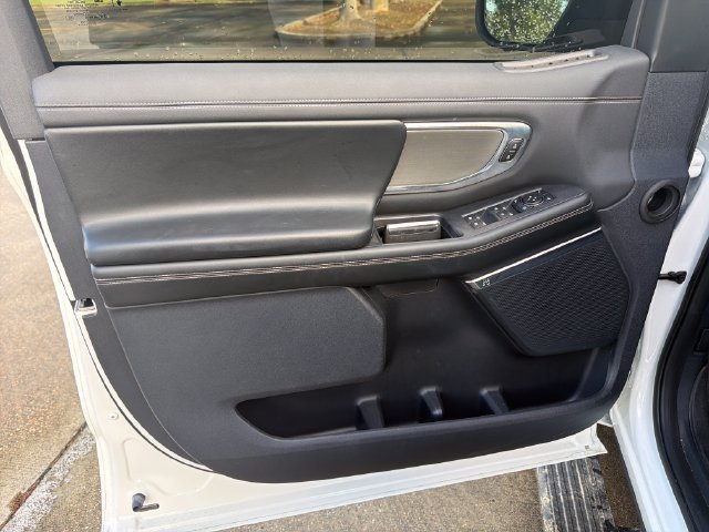 Used 2026 White Ford Platinum image 12