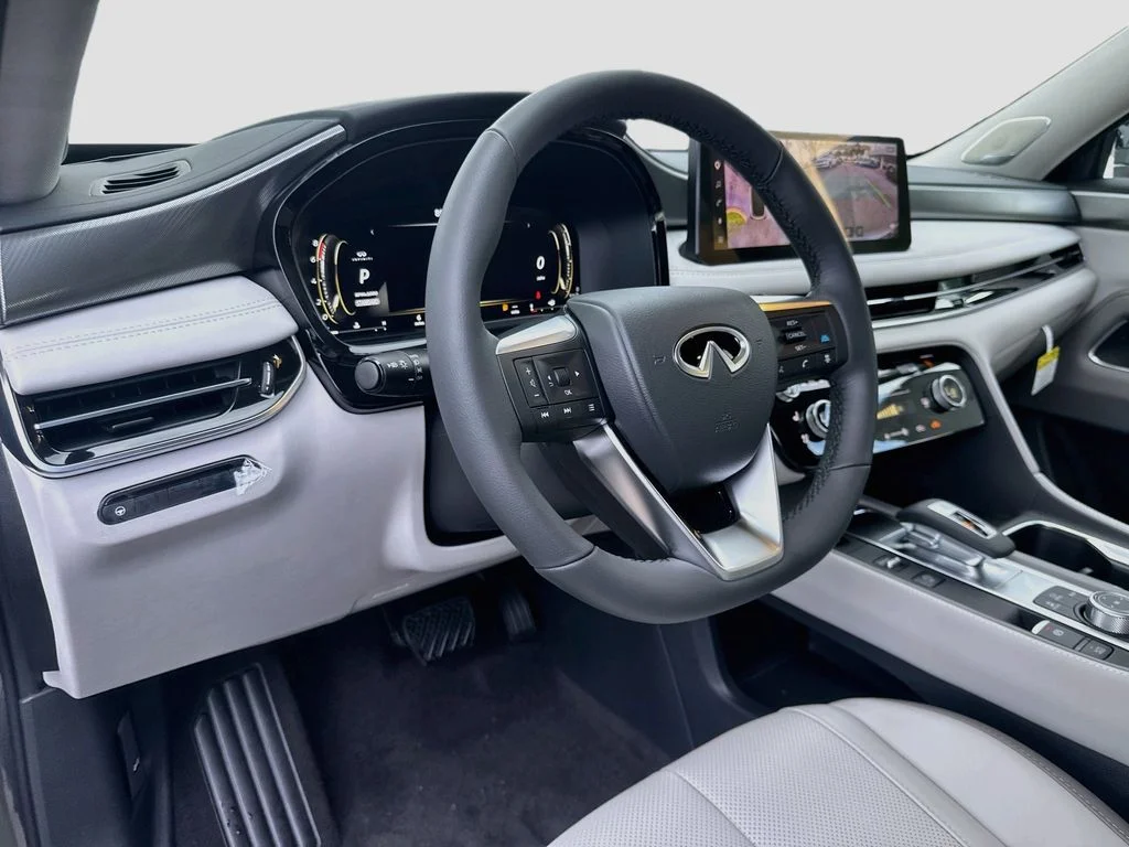 New 2027 Gray INFINITI LUXE image 9