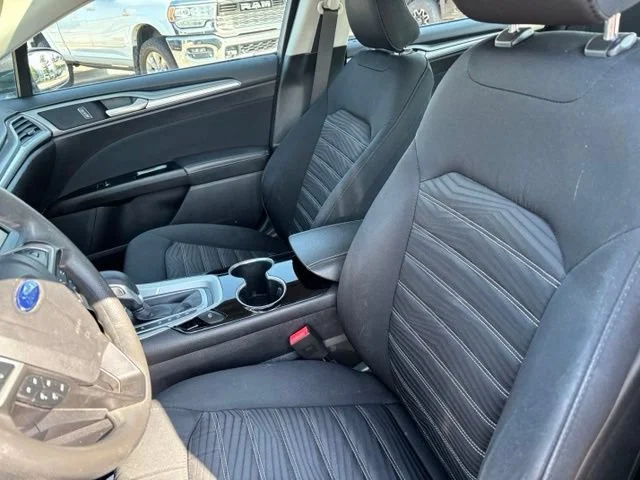 Used 2016 Gray Ford SE image 12