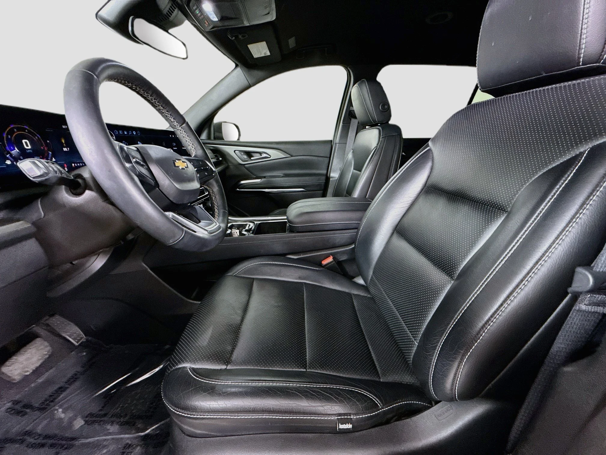 Used 2025 Mosaic Black Metallic Chevrolet LT image 23