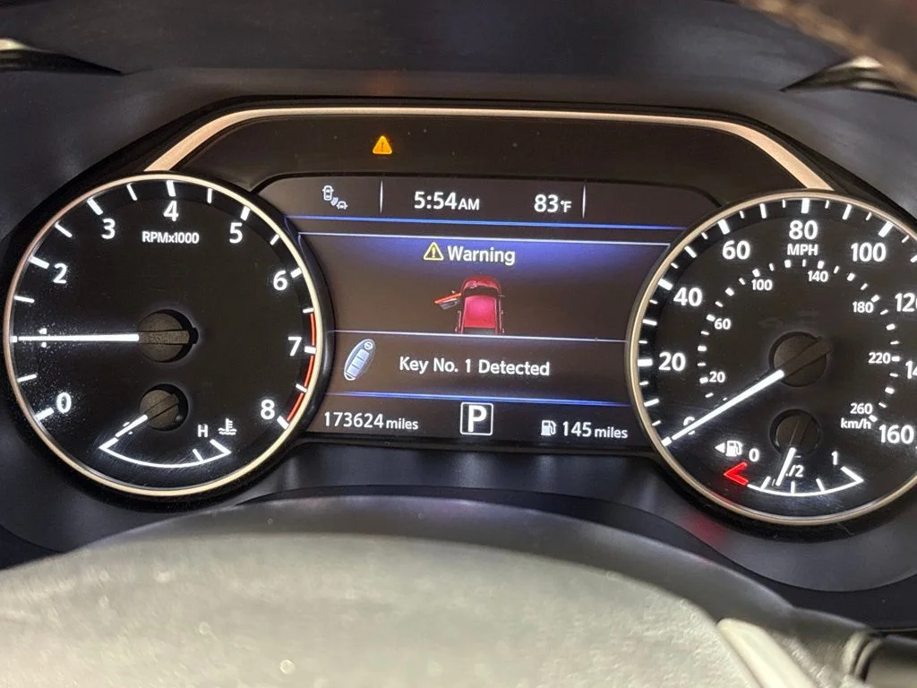 Used 2016 Gray Nissan Platinum image 31