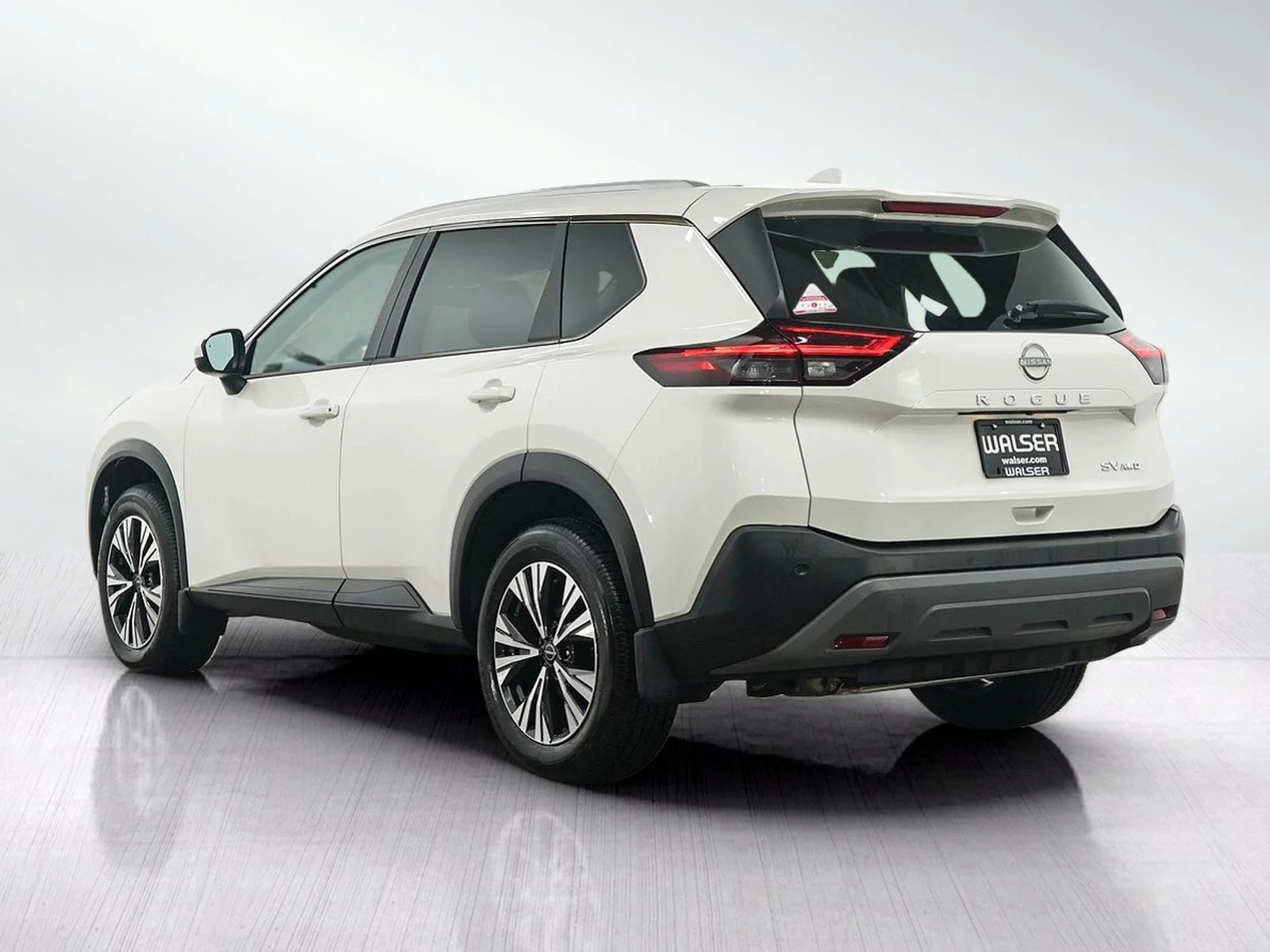 Used 2023 Pearl White Tricoat Nissan SV image 4