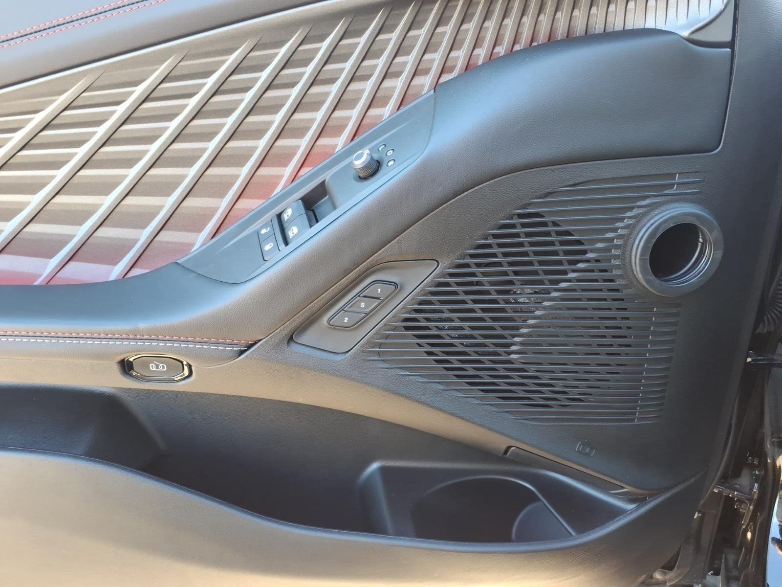 2025 Dodge Charger Daytona Scat Pack - Photo 9